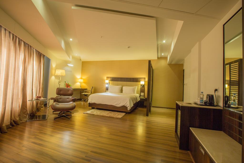 Regenta Central Harimangala Bharuch Exterior foto