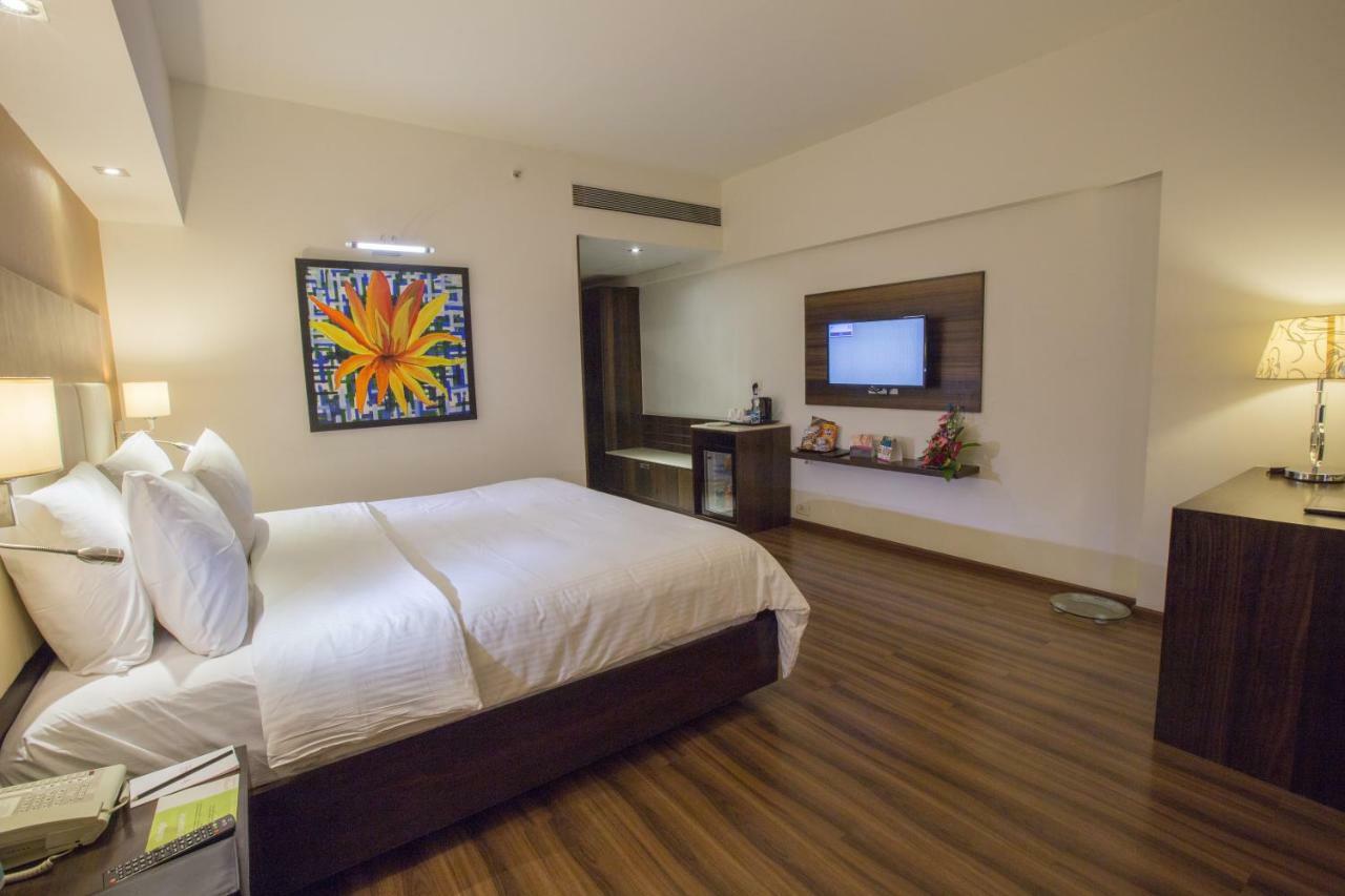 Regenta Central Harimangala Bharuch Exterior foto